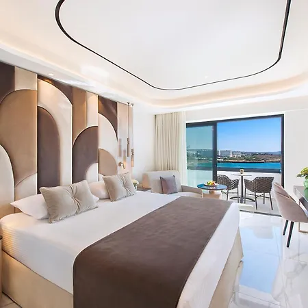 Adams & (adults Only) Szálloda 5*