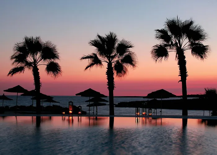 Adams & (adults Only) Hotell 5*